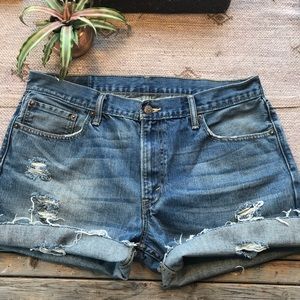 Levi’s high rise distressed jean cut off shorts 14